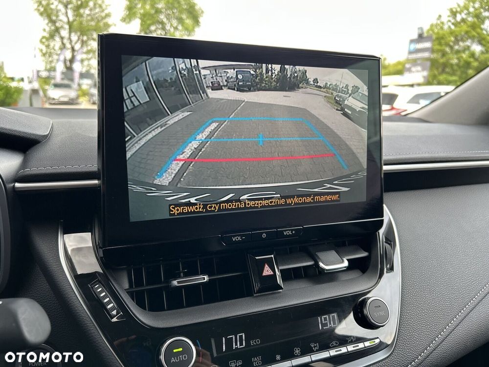 Toyota Corolla 1.8 Hybrid Executive - 19