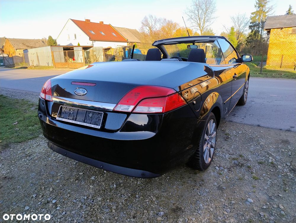 Ford Focus Coupe-Cabriolet 2.0 16V Black Magic - 18