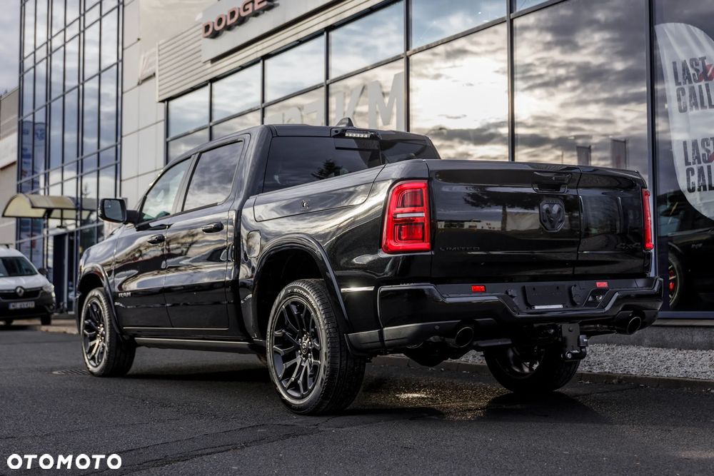RAM 1500 Limited Night - 5