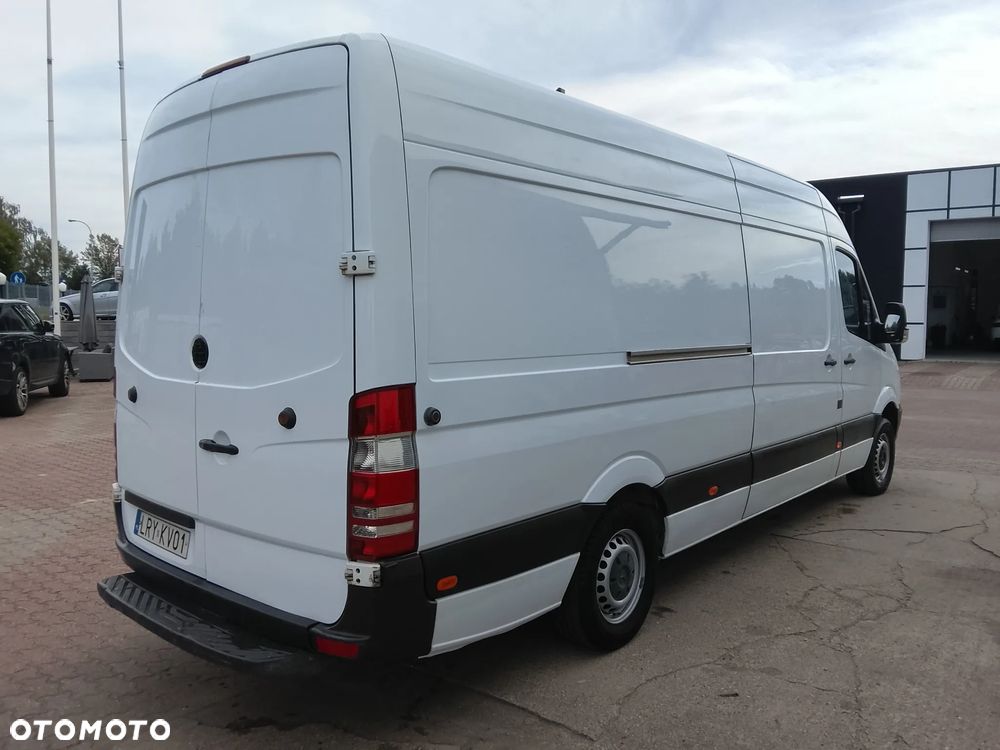 Mercedes-Benz Sprinter - 8