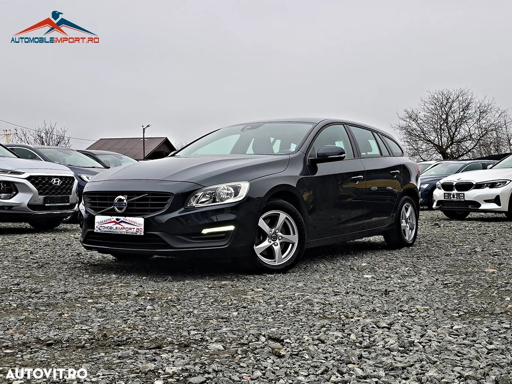 Volvo V60 D3 Geartronic Momentum - 1