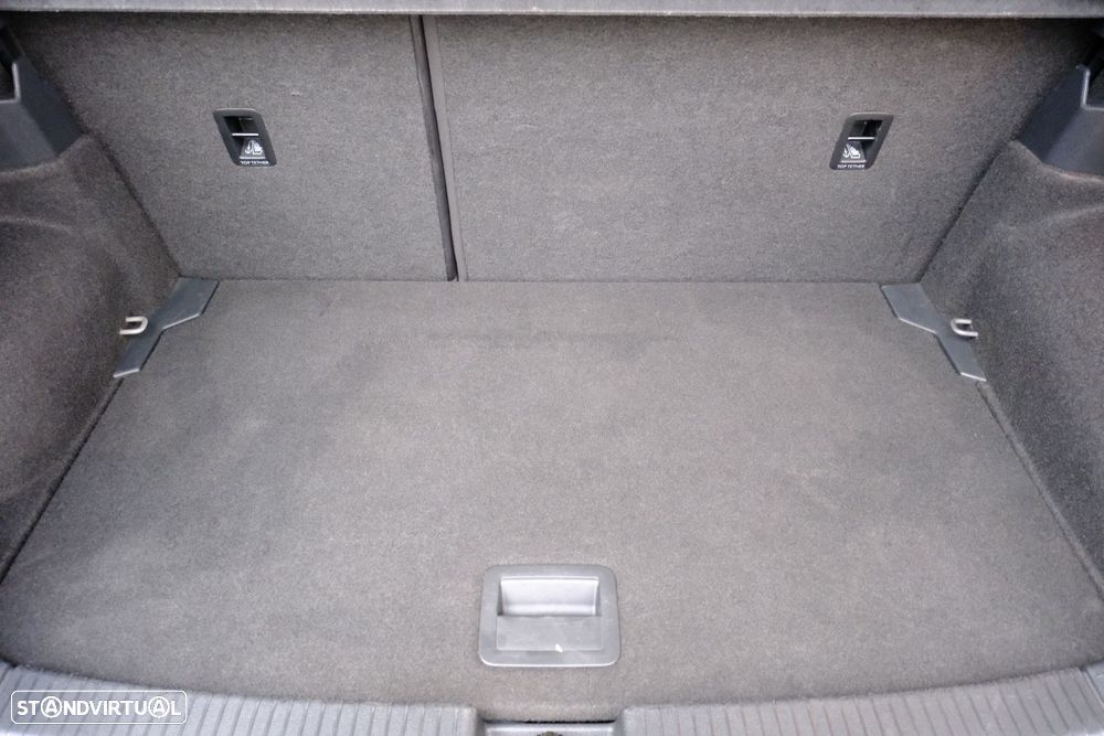 VW T-Cross 1.0 TSI Urban DSG - 29