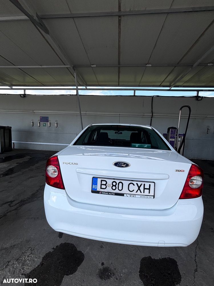 Ford Focus 1.6 TDCi Ambiente - 11