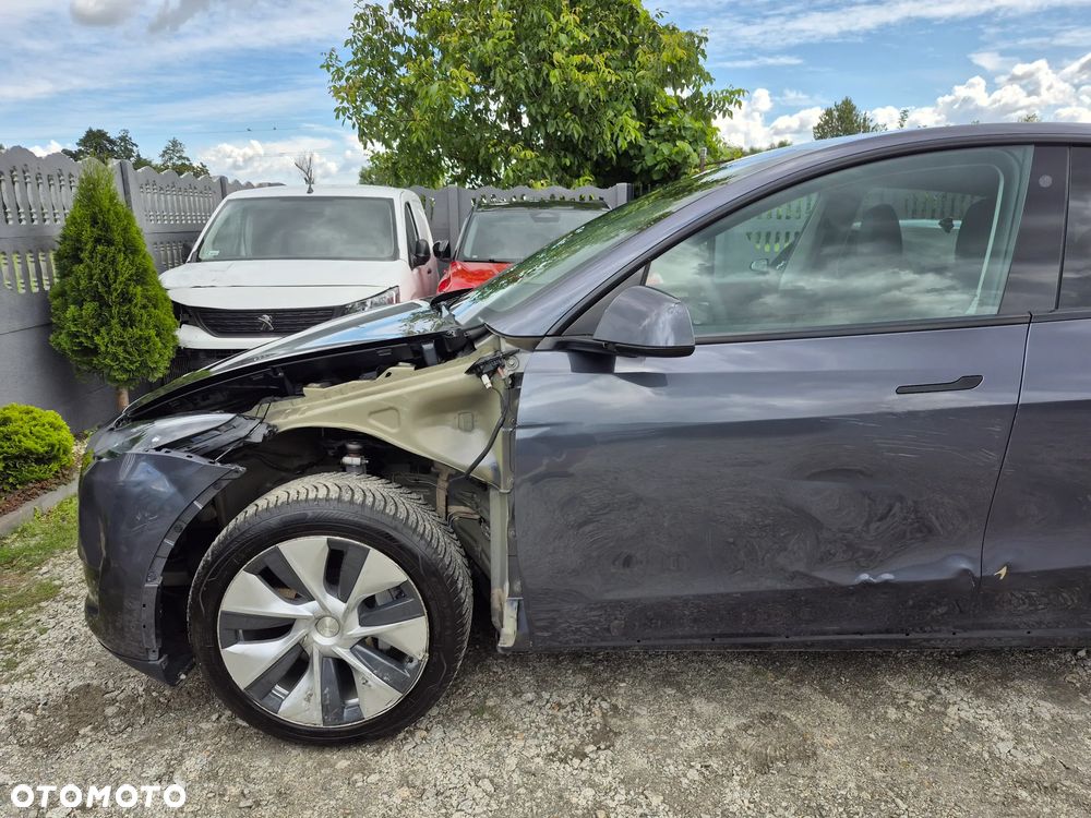 Tesla Model Y RWD - 23