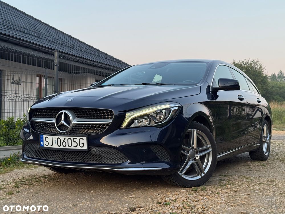 Mercedes-Benz CLA 200 AMG Line - 1