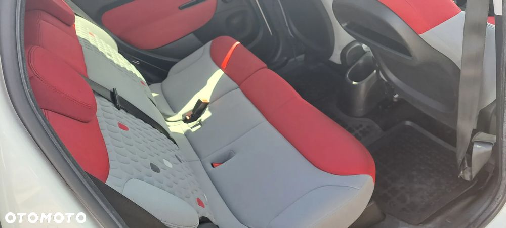 Fiat 500L 1.6 Multijet Easy S&S - 11