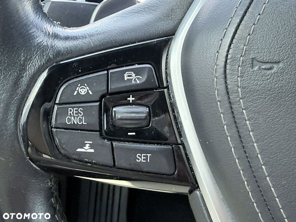 BMW Seria 5 530i Luxury Line - 21