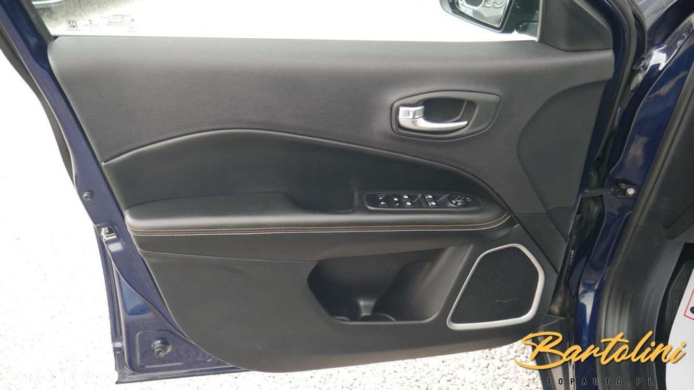 Jeep Compass - 13