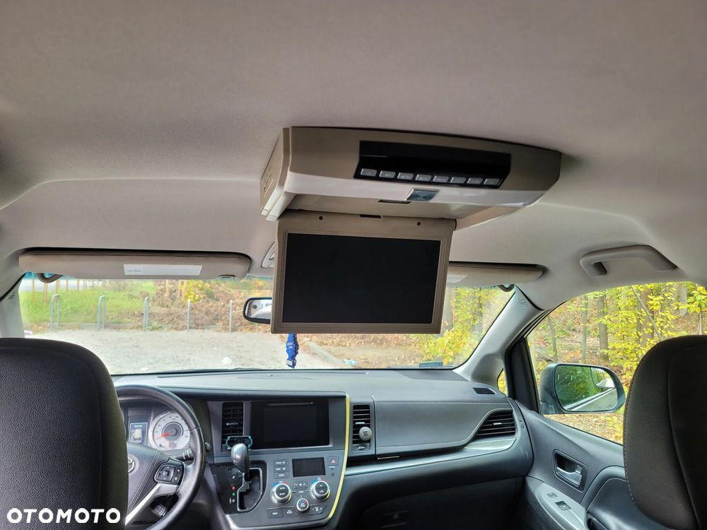 Toyota Sienna 3.5 V6 SE - 7