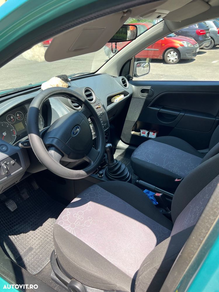 Ford Fiesta 1.25i Ambiente - 5
