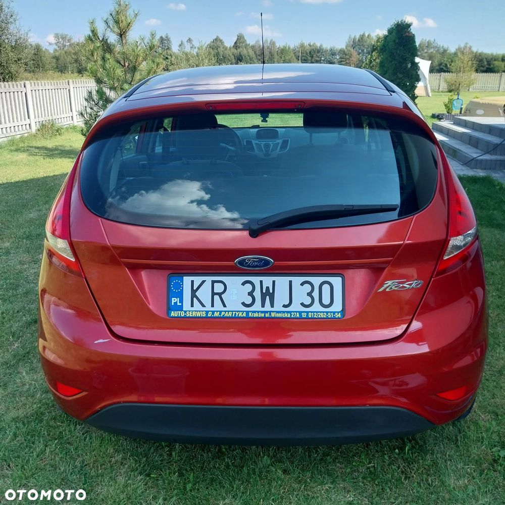Ford Fiesta 2010 photo 4