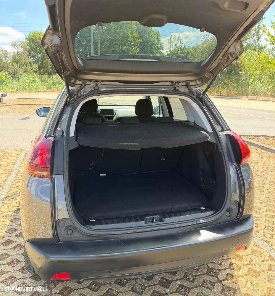 Peugeot 2008 1.2 PureTech Style - 9