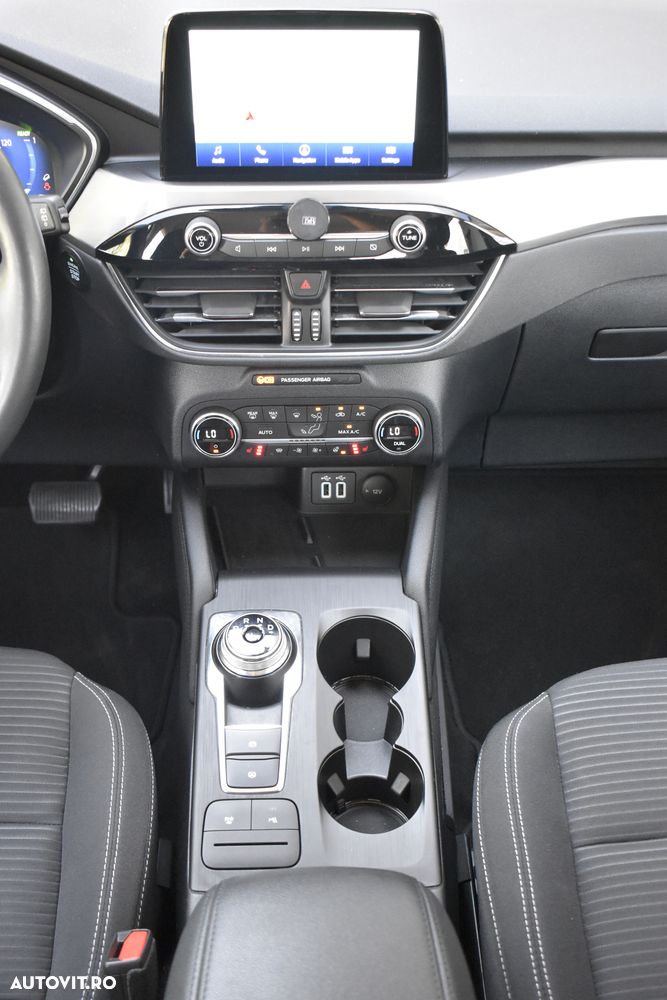 Ford Kuga - 38