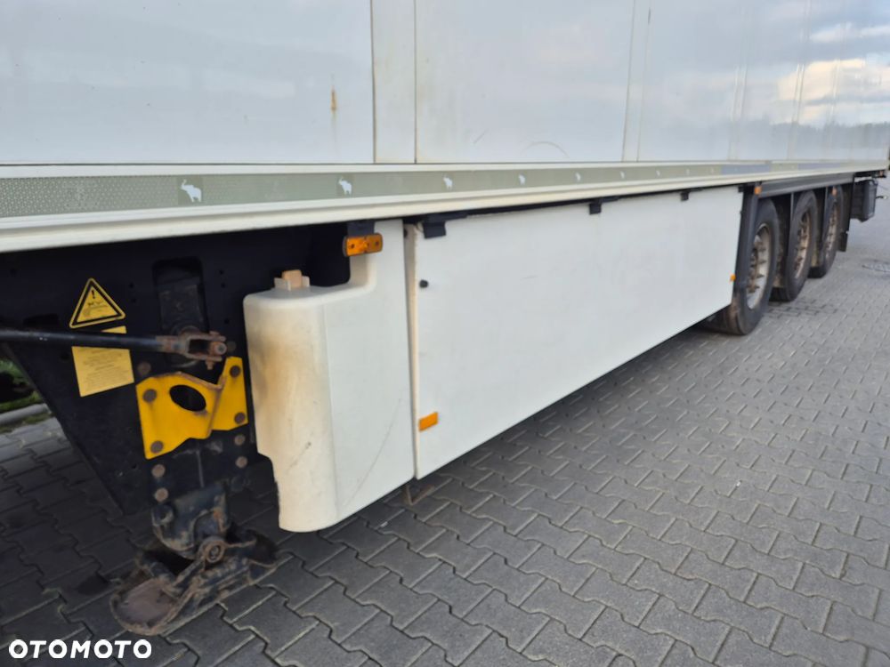 Schmitz Cargobull Vector 1950 MULTITEMPERATURA NOWE OPONY 100% / ŚCIANA GRODZIOWA / DOPPEL STOCK / BELKI / PODNOSZONA OŚ / z Niemiec / 2015 / CARRIER CHŁODNIA CHLODNIA LODÓWKA PODWÓJNY ZAŁADUNEK PIĘTROWA - 27