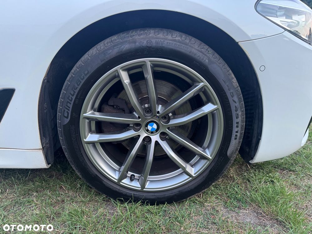 BMW Seria 5 520i M Sport sport - 9