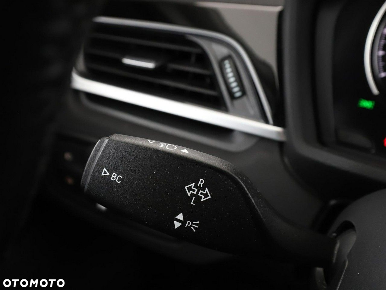 BMW X1 sDrive18d Sport Line - 34