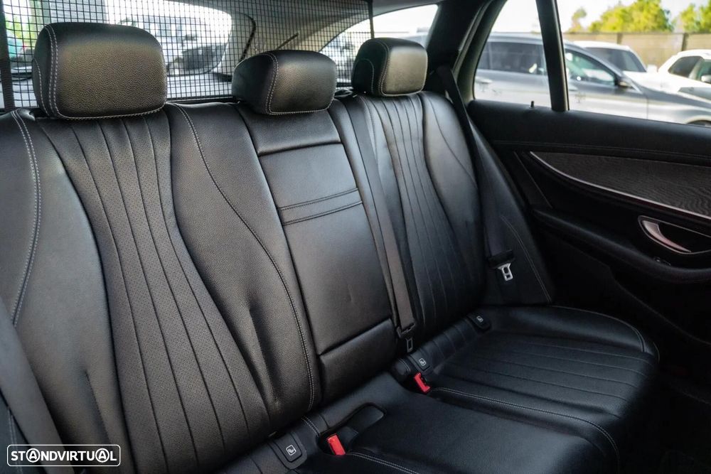 Mercedes-Benz E 300 de 9G-TRONIC AMG Line - 33