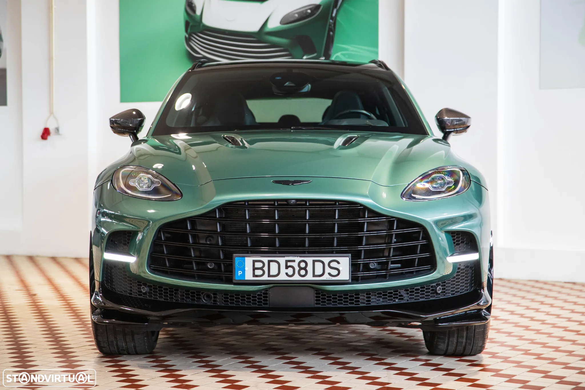 Aston Martin DBX 707 - 2