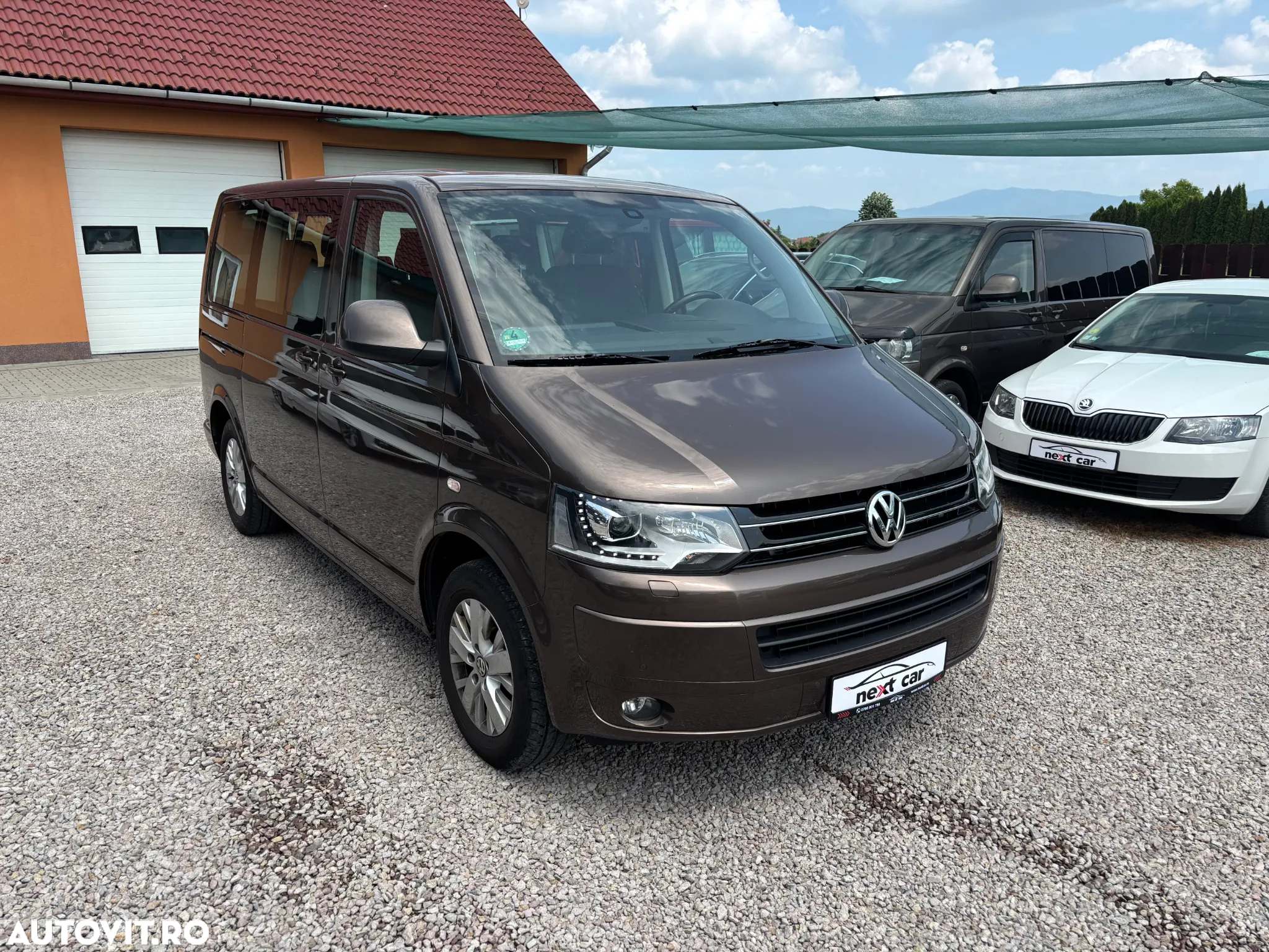 Volkswagen Multivan - 2