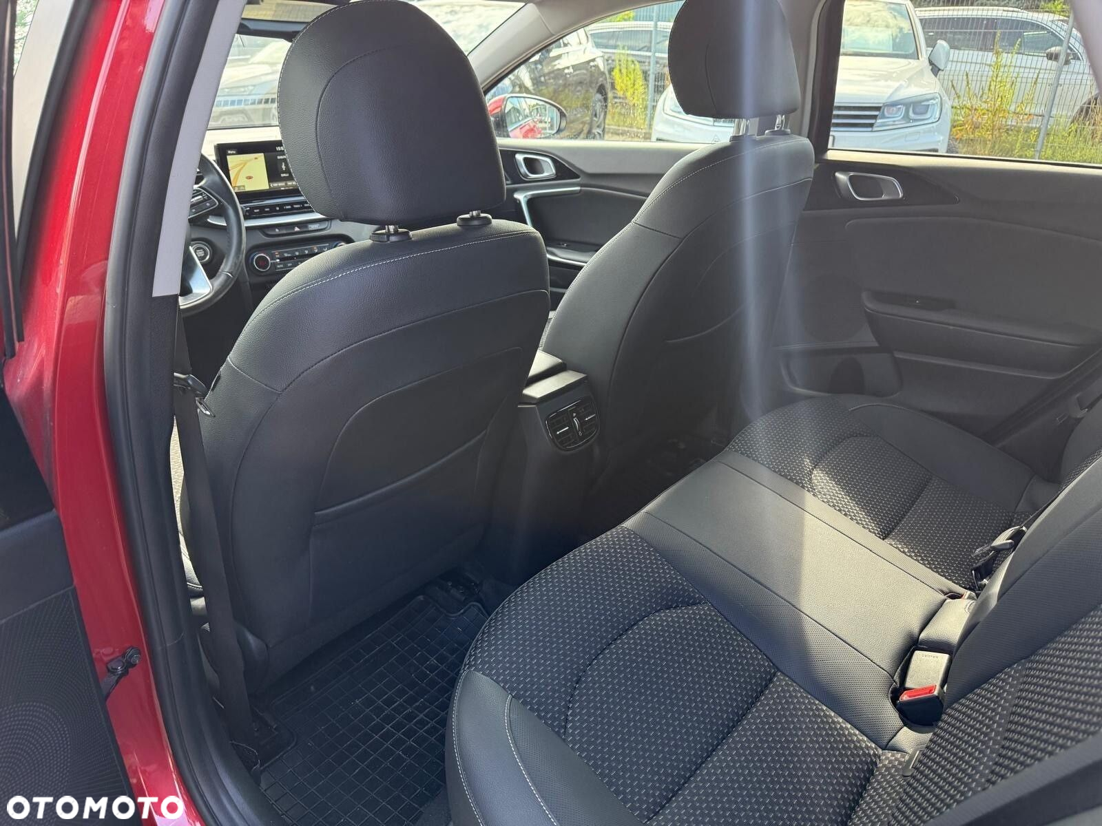 Kia Ceed 1.4 T-GDI L Business Line DCT - 10