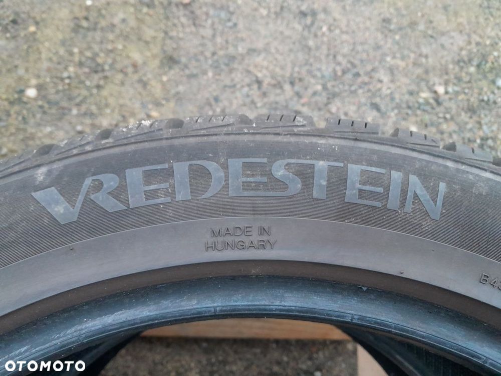 215/50R18 92W , dwie opony wielosezonowe VREDESTEIN. - 6