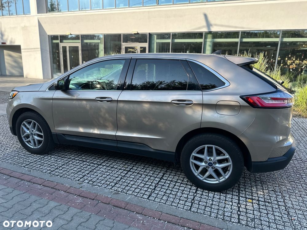 Ford Edge - 2