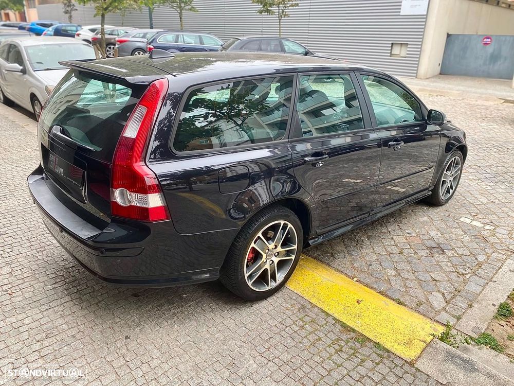 Volvo V50 2.0 D R-Design - 4