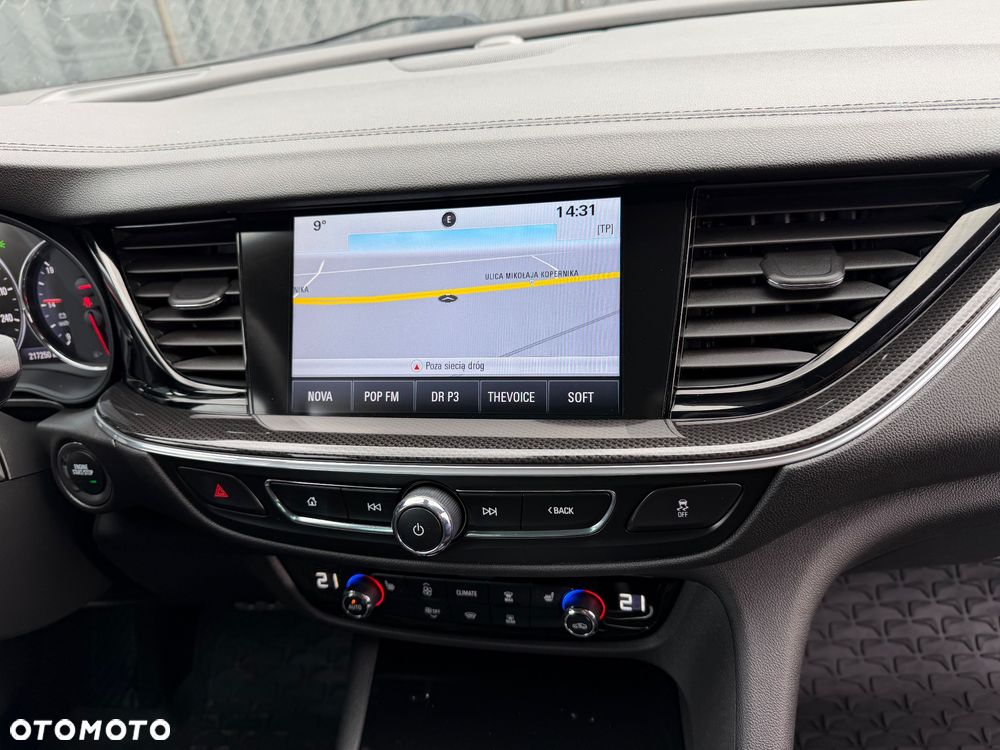 Opel Insignia - 11