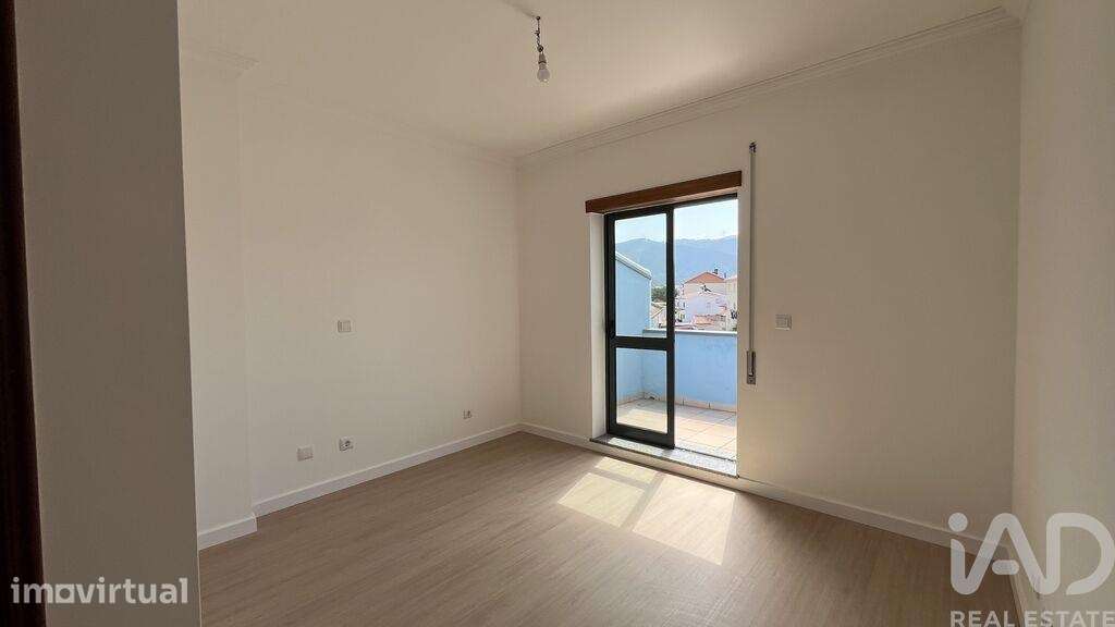 Apartamento T3 em Miranda do Corvo de 82,45 m2 - Grande imagem: 2/25