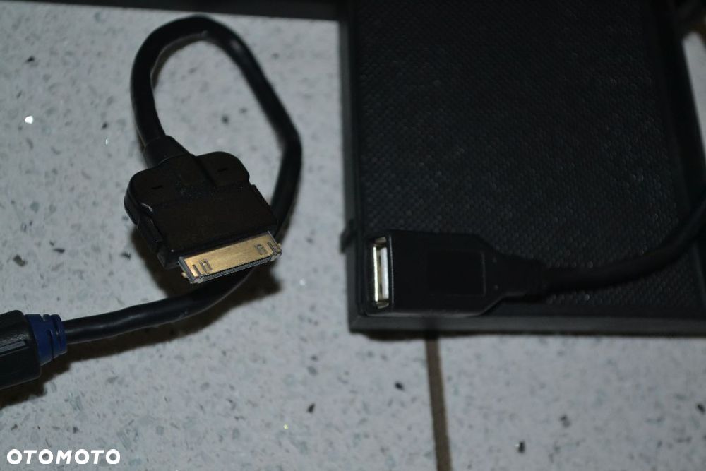 AUDI A4 B8 A5 Q5 MODUŁ AMI 8T0035785A USB I-POD PRZEWODY - 2