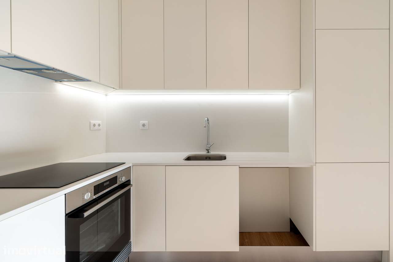 Apartamento T2 - Rua Brito Capelo junto metro - Grande imagem: 5/33