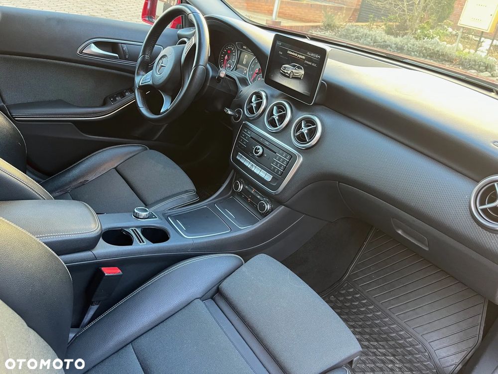 Mercedes-Benz Klasa A 180 7G-DCT Style - 7