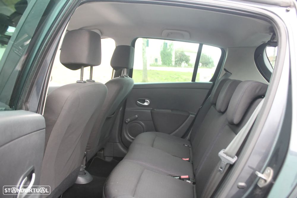 Renault Clio 1.5 dCi Dynamique S - 22