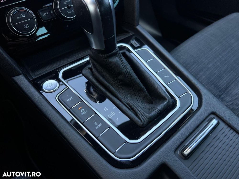Volkswagen Passat - 15