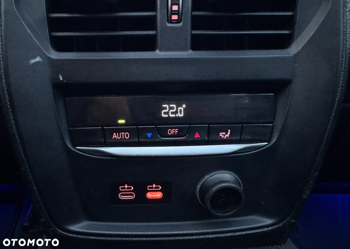 BMW Seria 3 330i - 32