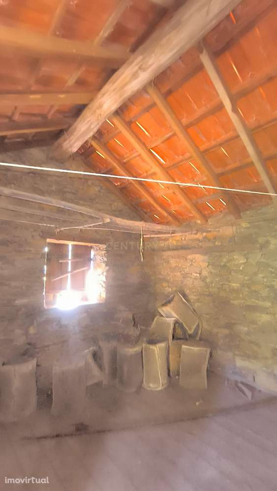 Quinta para Recuperar em Leiria com Vista para a Montanha - Grande imagem: 4/21