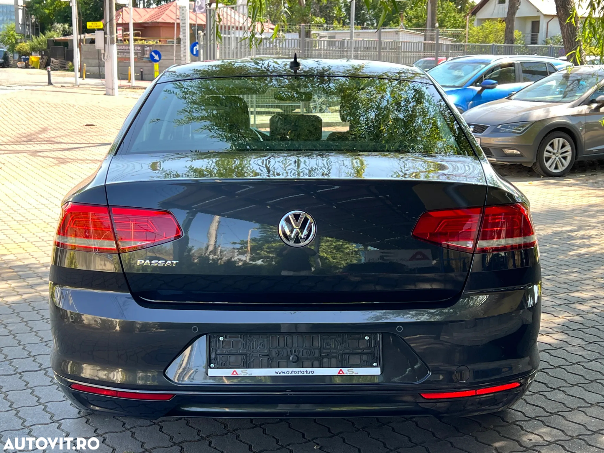 Volkswagen Passat 2.0 TDI (BlueMotion Technology) DSG Comfortline - 13