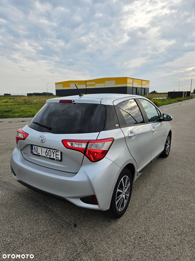 Toyota Yaris 1.33 Selection Pure - 11