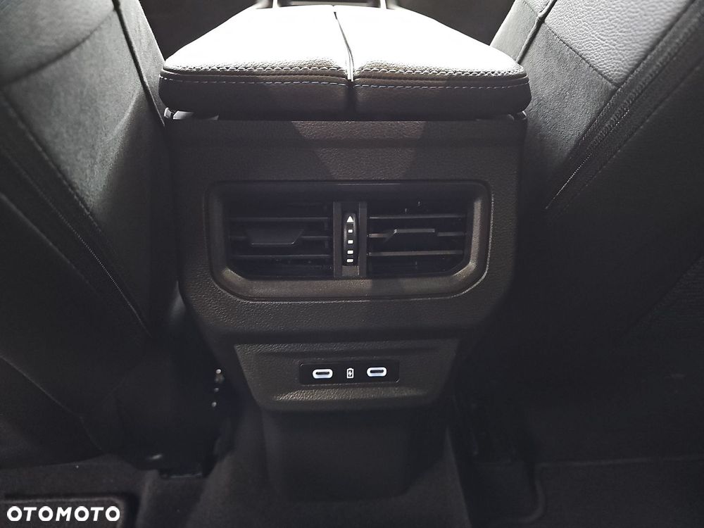 Renault Austral 1.3 TCe mHEV Iconic esprit Alpine - 17