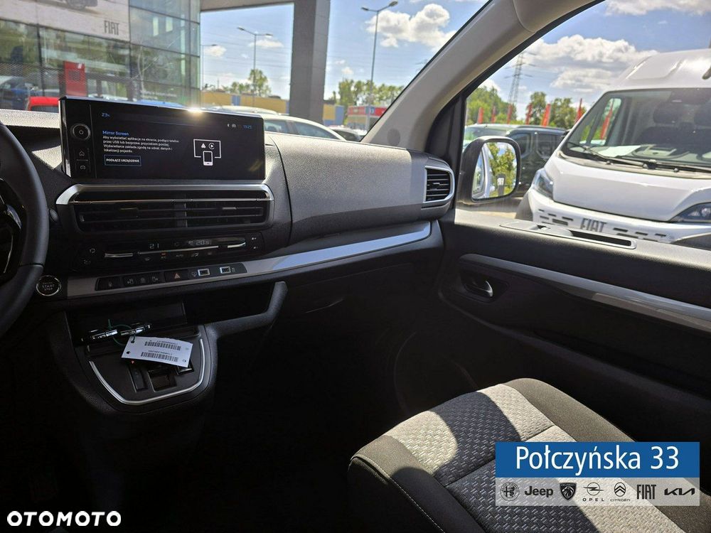 Peugeot Traveller - 29