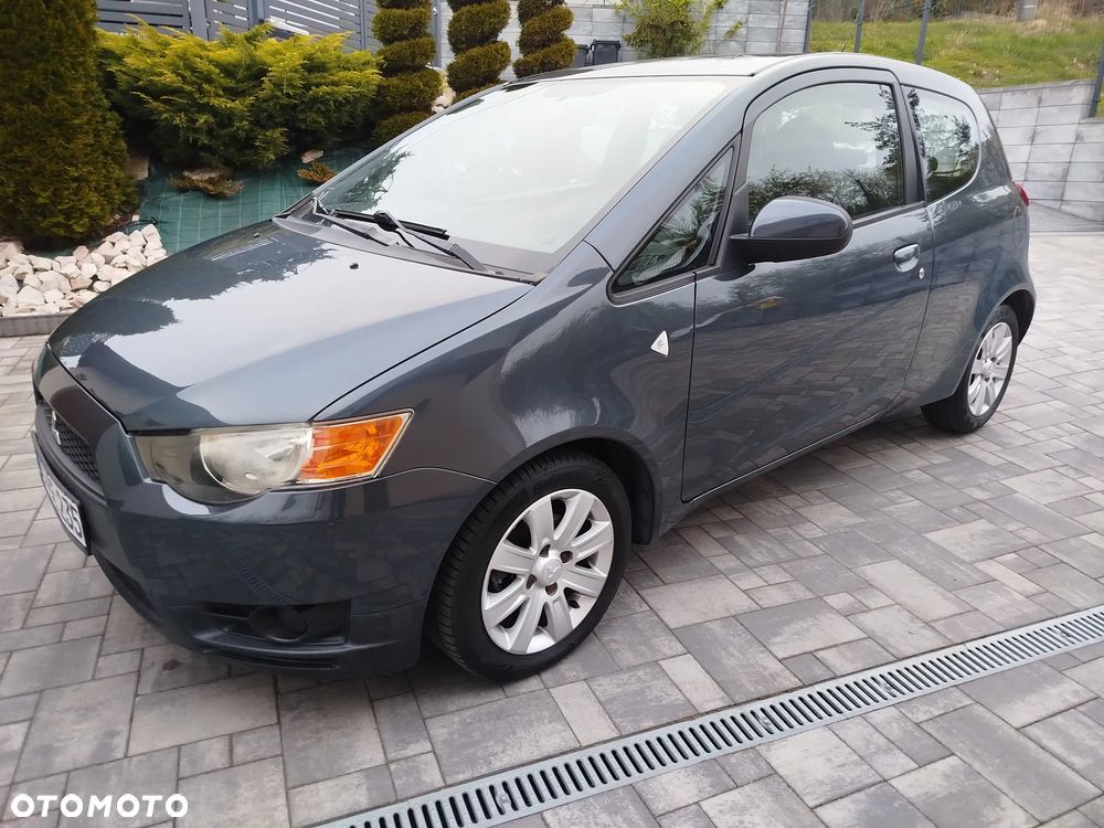 Mitsubishi Colt - 2