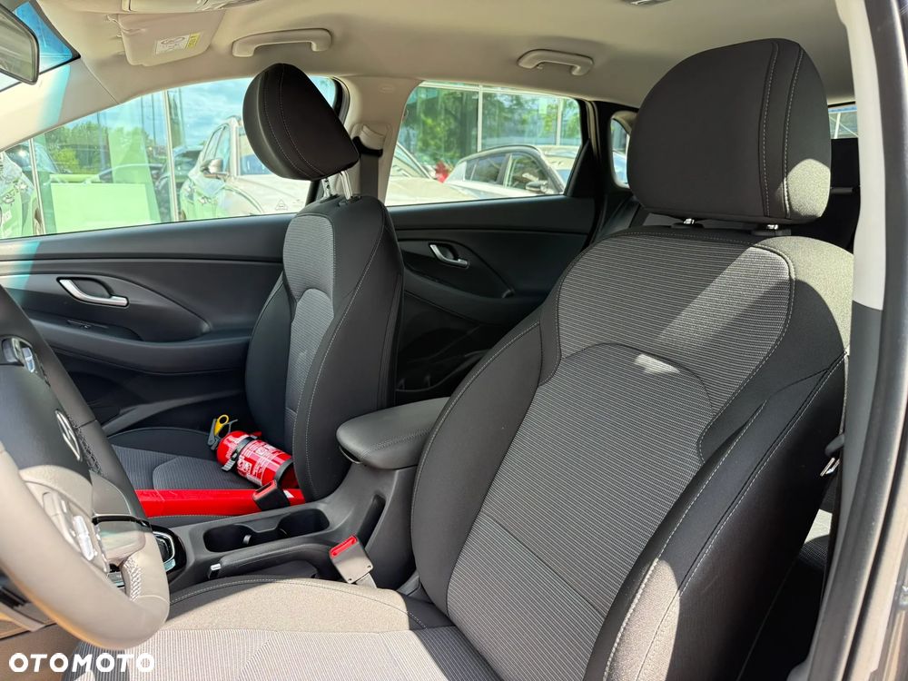 Hyundai i30 1.6 T-GDI Modern DCT - 9