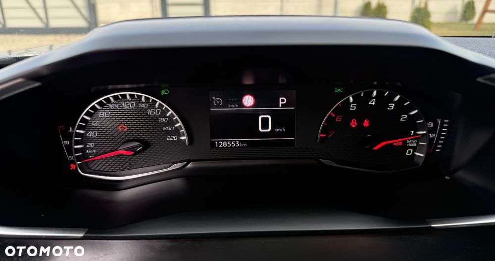 Peugeot 2008 PureTech 130 EAT8 Active - 24