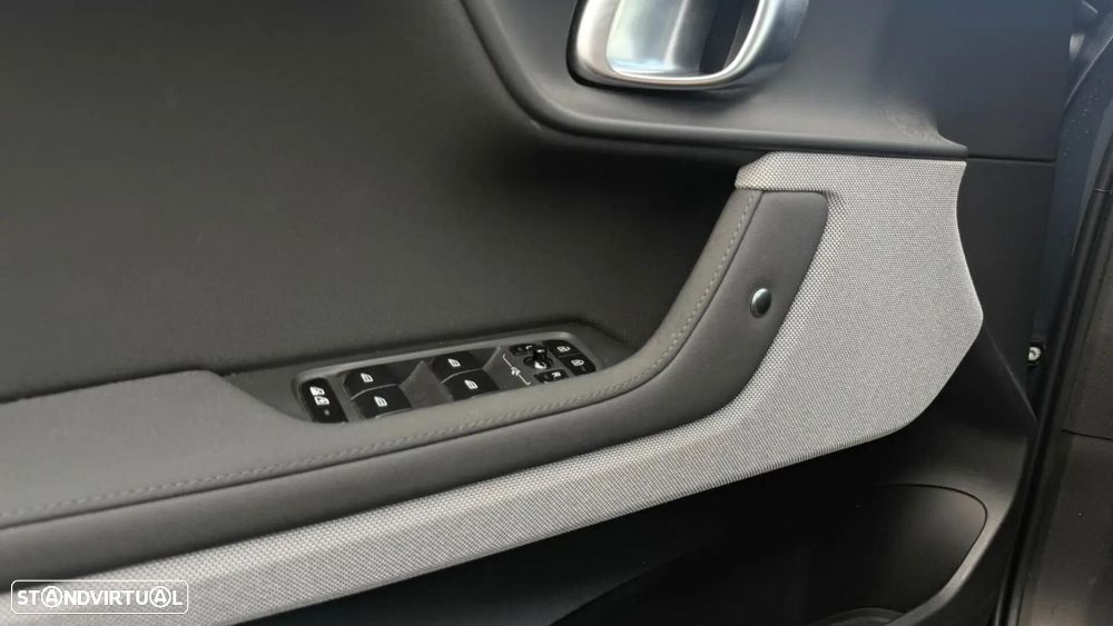 Polestar 2 Standard Range 69 kWh - 18