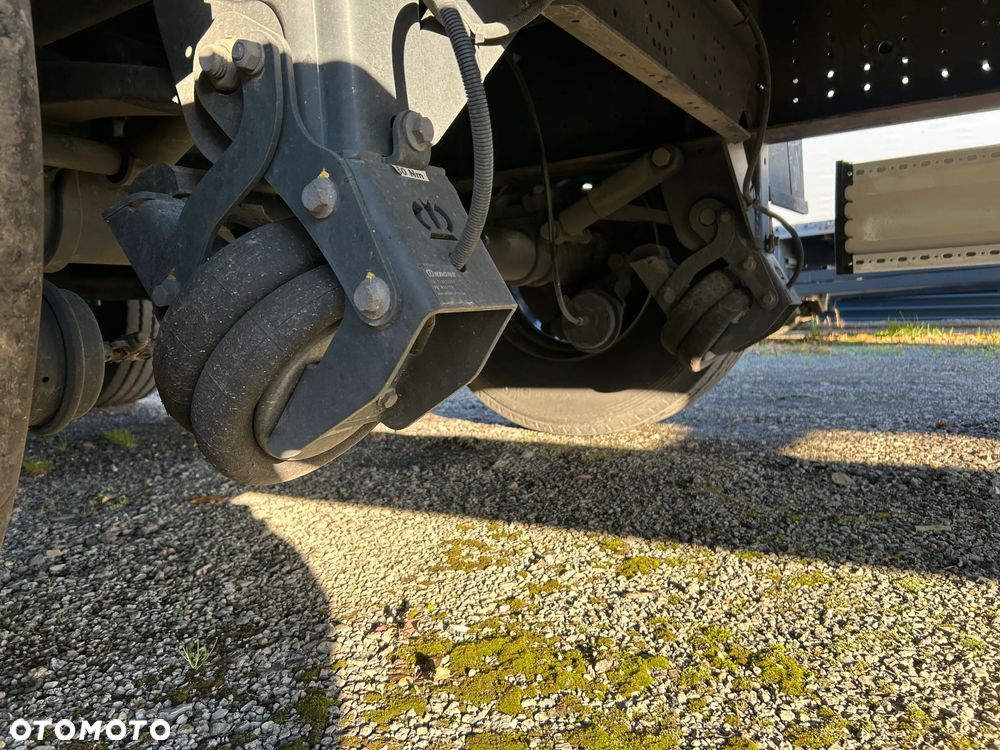 Krone Standard oś podnoszona - 6