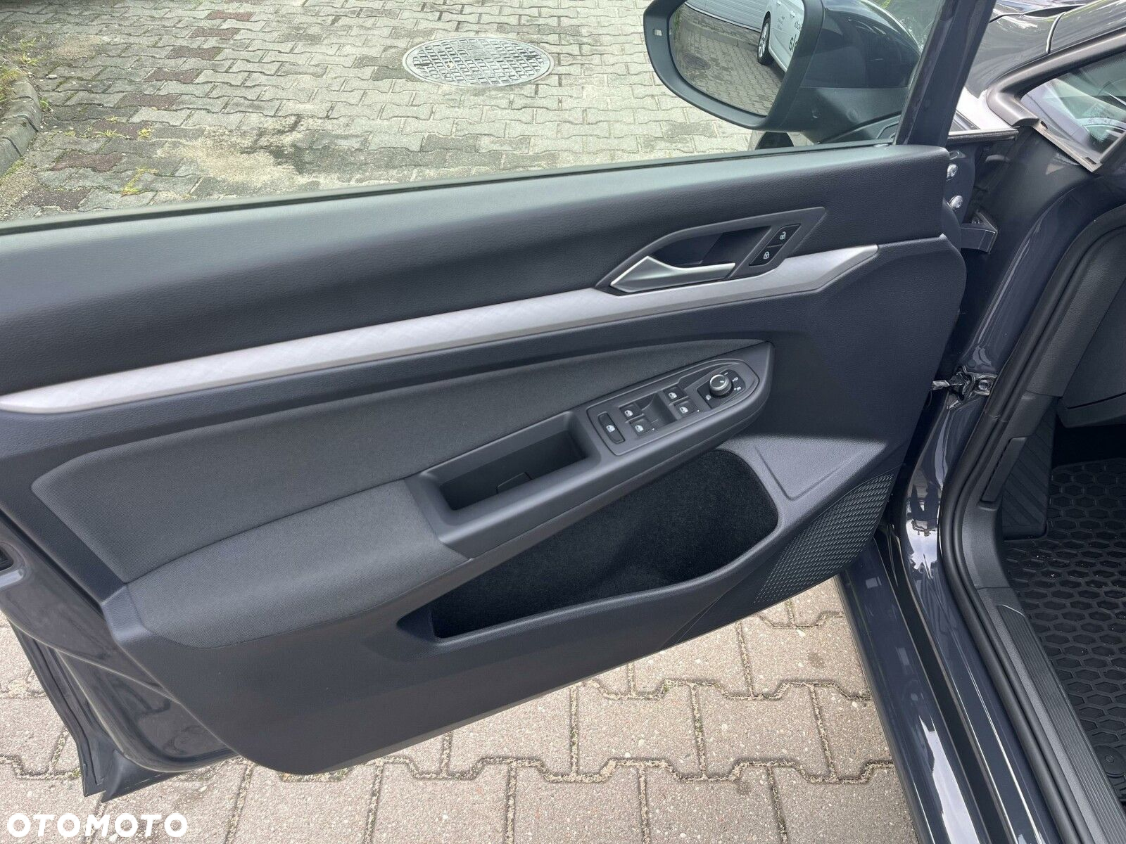 Volkswagen Golf - 10