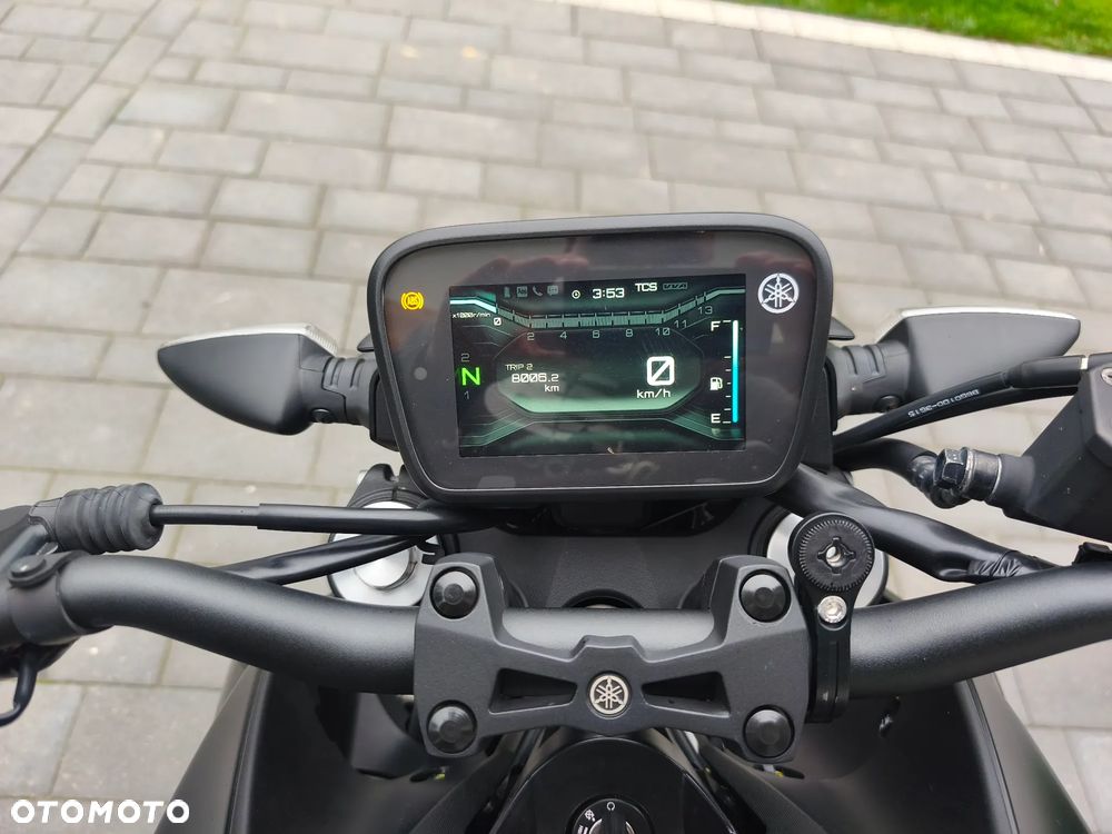 Yamaha MT - 24
