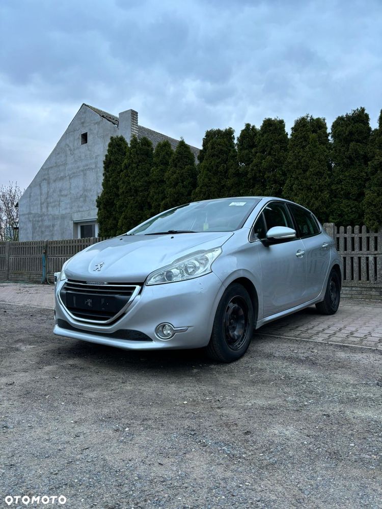 Peugeot 208 - 3