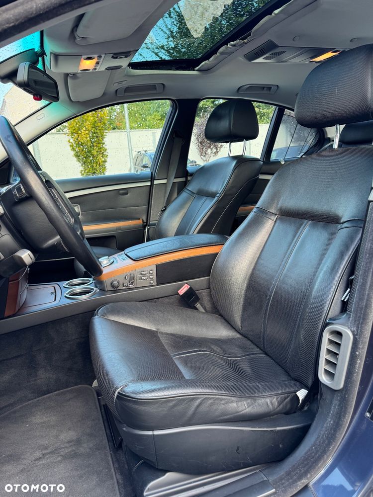 BMW Seria 7 745i - 15