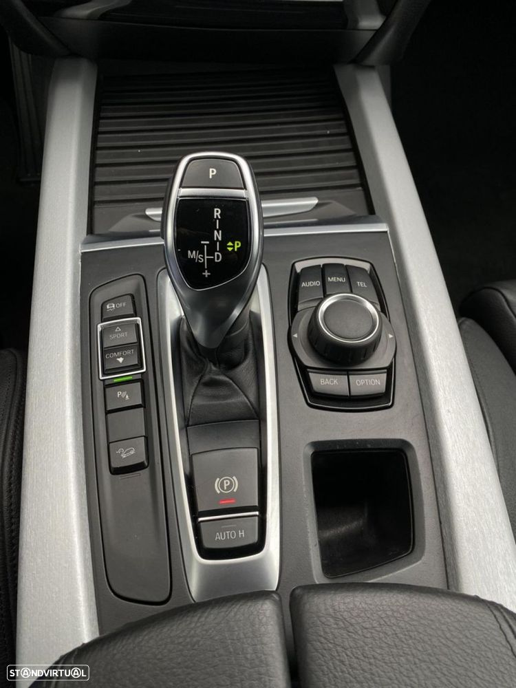 BMW X5 30 d xDrive Pack M - 32